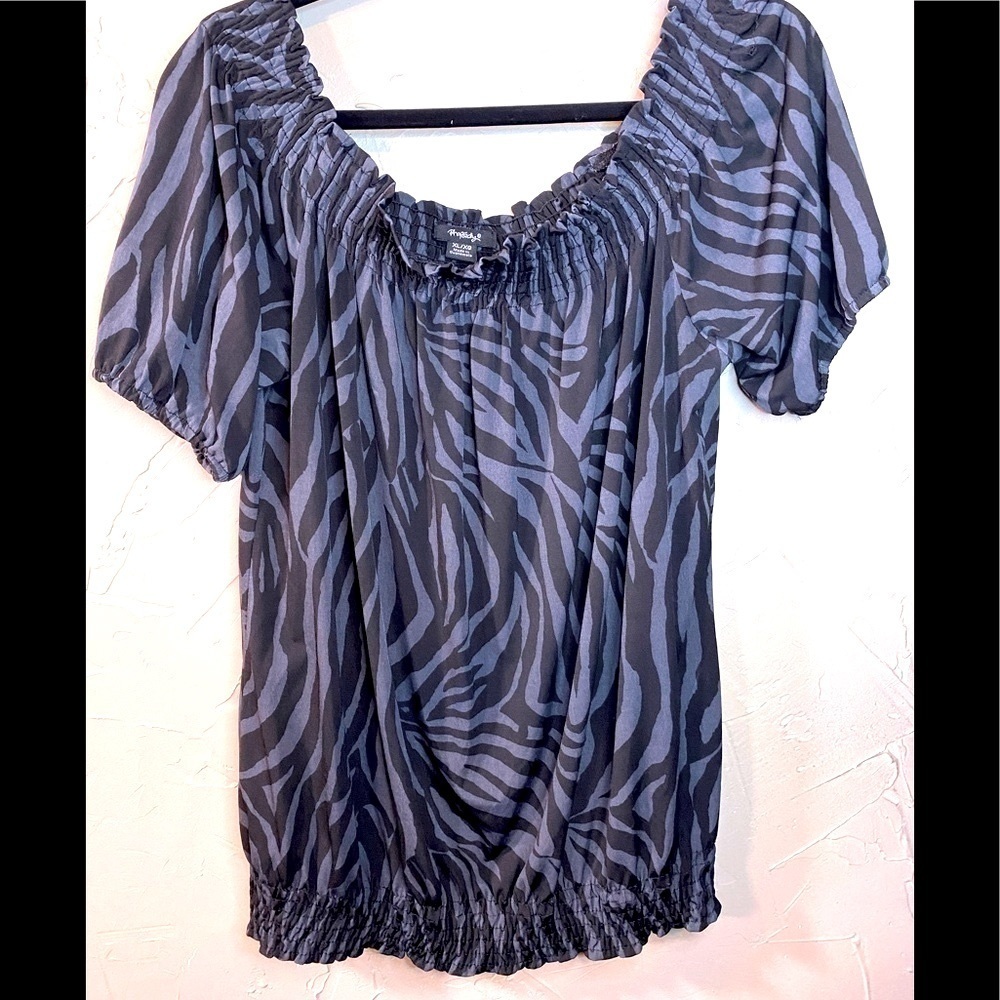 Rhapsody black/grey animal print blouse Sz XL. P-13